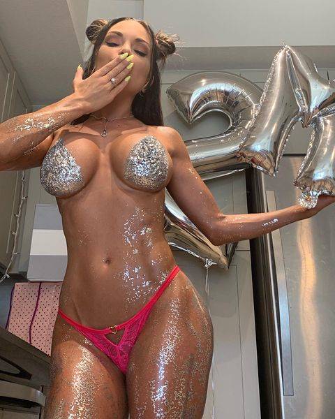 Nienna Jade  nude photo