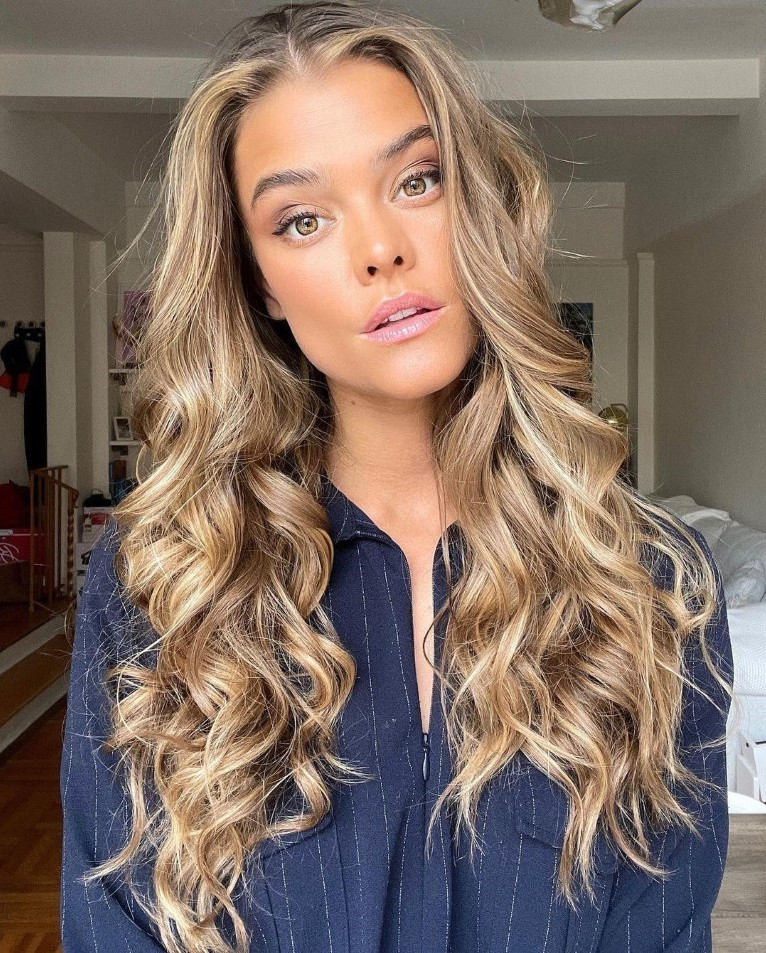 Nina Agdal  nude photo