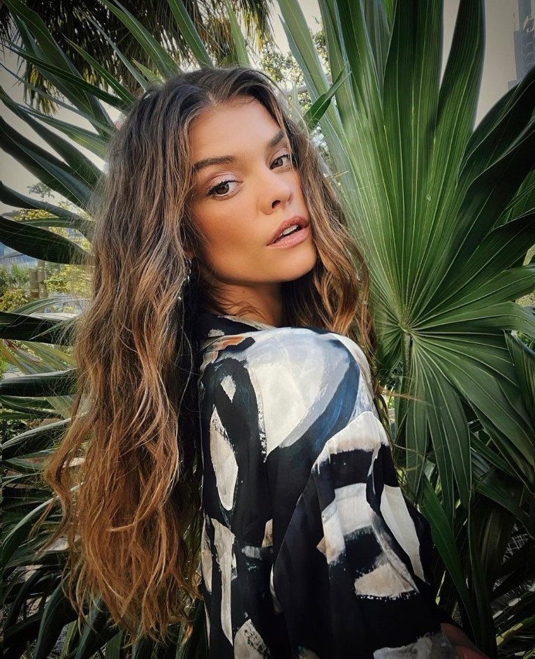 Nina Agdal  nude photo