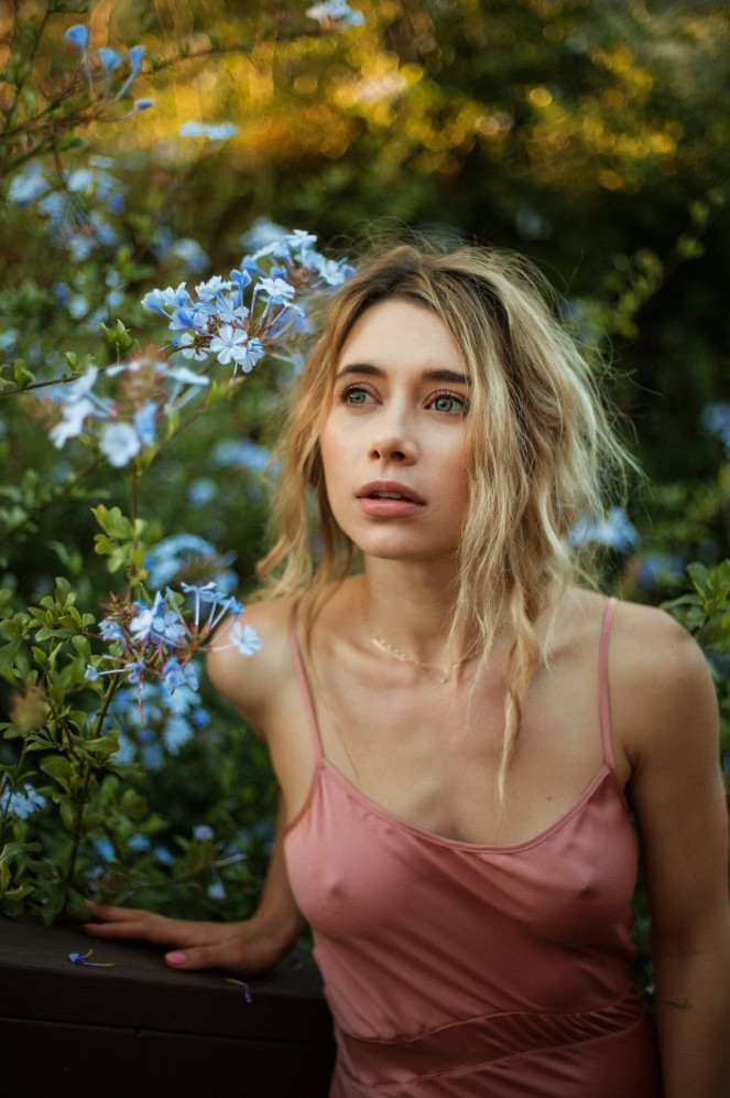 Olesya Rulin  nude photo