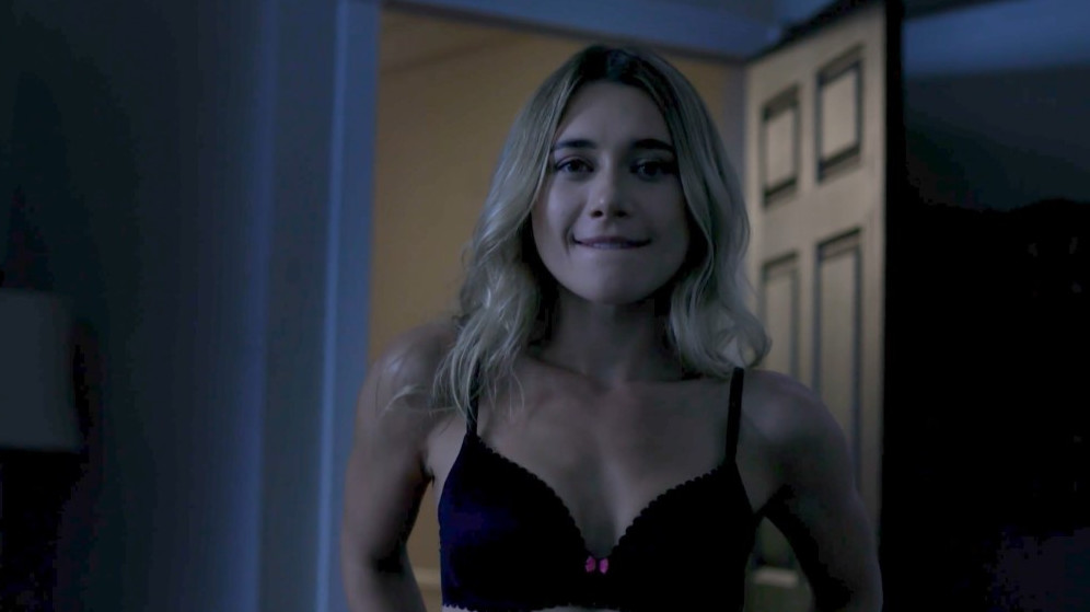 Olesya Rulin  nude photo