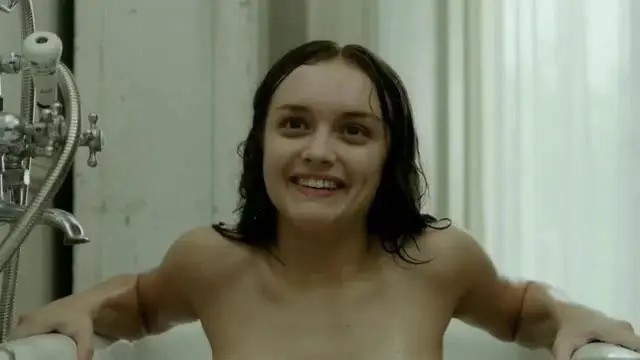 Olivia Cooke naked scene in movie  nude photo