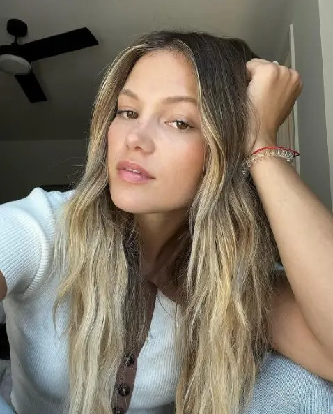 Olivia Holt Adorable Actress  nude photo