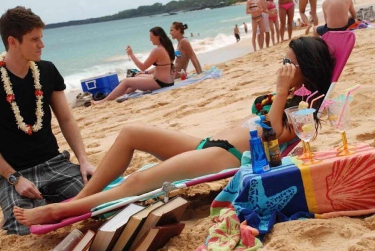 Olivia Munn Foot  nude photo