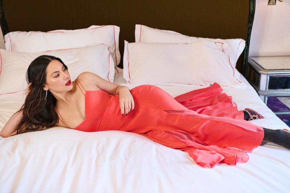 Olivia Munn Sexy Actress Busty On Bed  nude photo