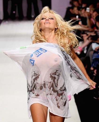 Pamela Anderson Topless  nude photo