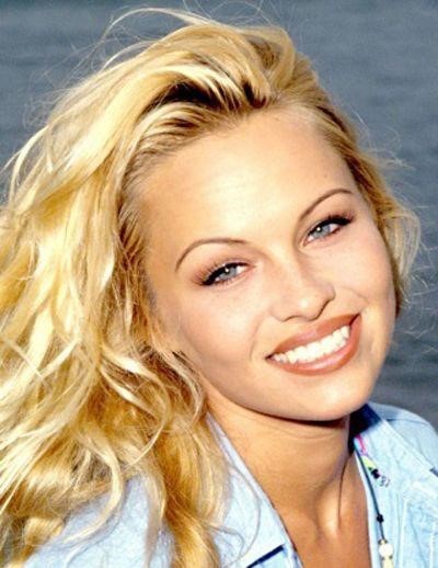 Pamela Anderson Young Smile  nude photo