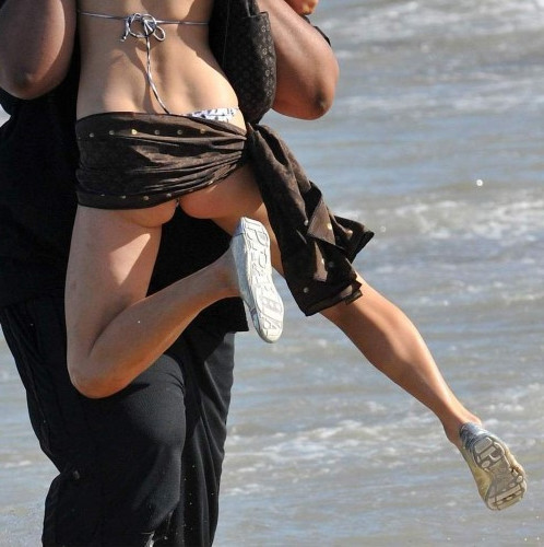 Paris And Nicky Hilton Upskirt  nude photo