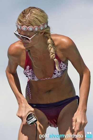 Paris Hilton Bikini Cameltoe  nude photo