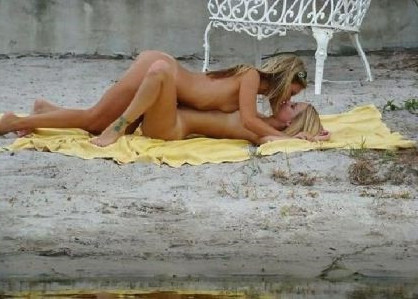 Paris Hilton Fucking Machines  nude photo