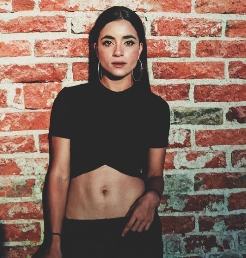 Paulina Gaitan En El Patio De Mi Casa  nude photo