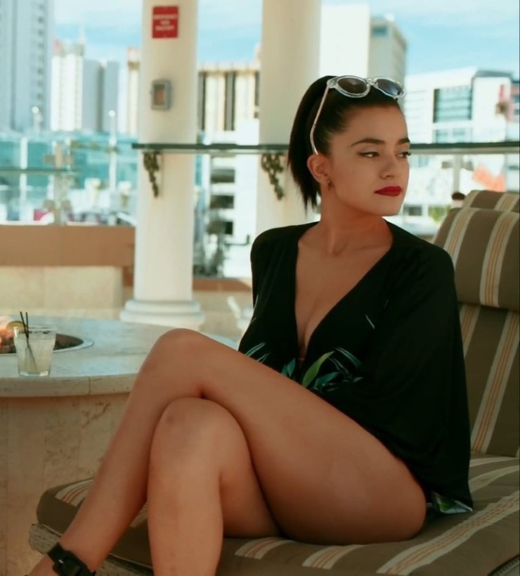 Paulina Gaitan Legs Gorgeous Mexican Celebrity  nude photo