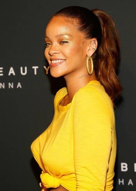 Perky Rihanna 2  nude photo