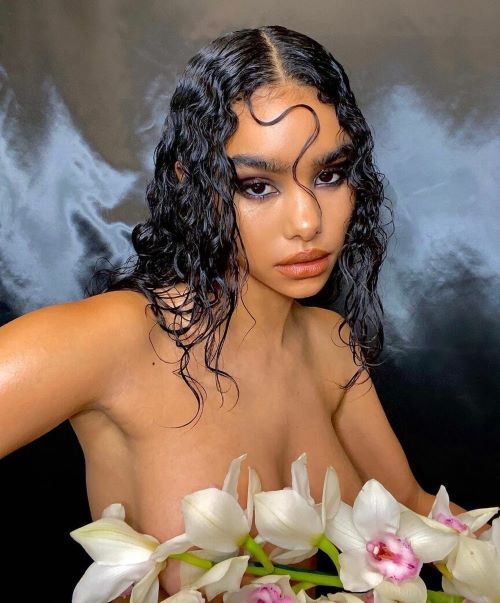 Pizzanisa Topless Hot Sexy Model  nude photo