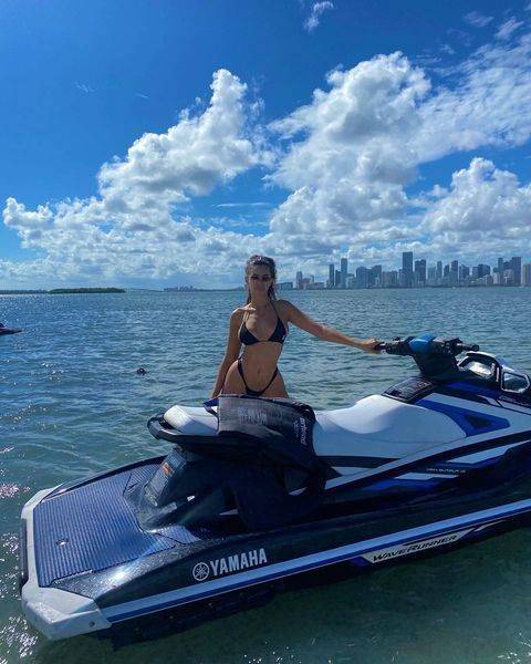 Priscilla Huggins  nude photo