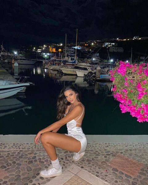 Priscilla Huggins  nude photo