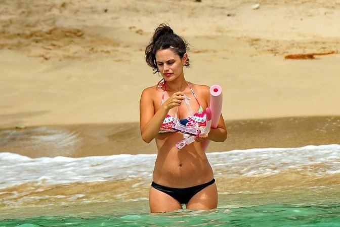 Rachel Bilson Pregnant  nude photo