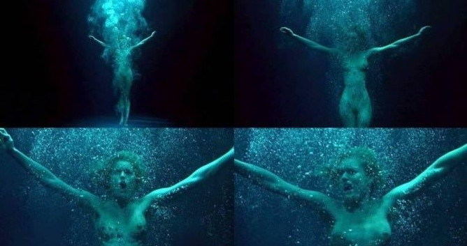 Rebecca Romijn Femme Fatale  nude photo