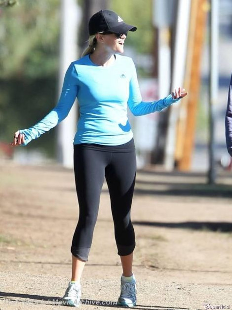 Reese Witherspoon Camel Toe  nude photo