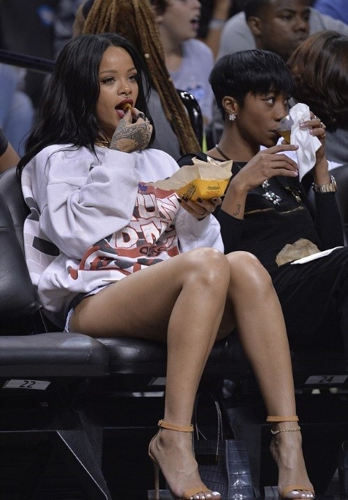 Rihanna A Snack  nude photo