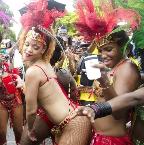 Rihanna Ages Like Fine Wine 8  nude photo