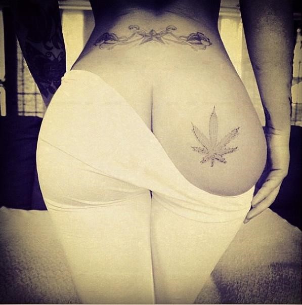 Rihanna Ass Instagram  nude photo