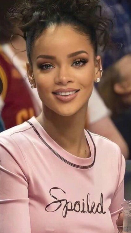 Rihanna Beautiful  nude photo