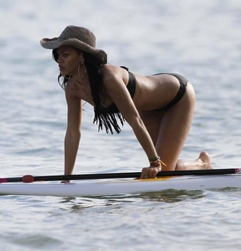 Rihanna Bikini Ass nude photo