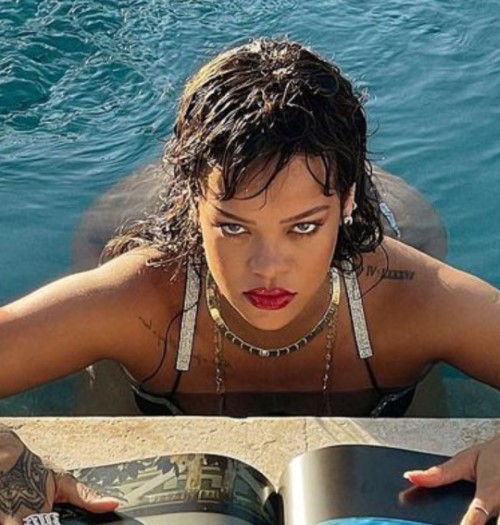 Rihanna É Um Absurdo 3  nude photo