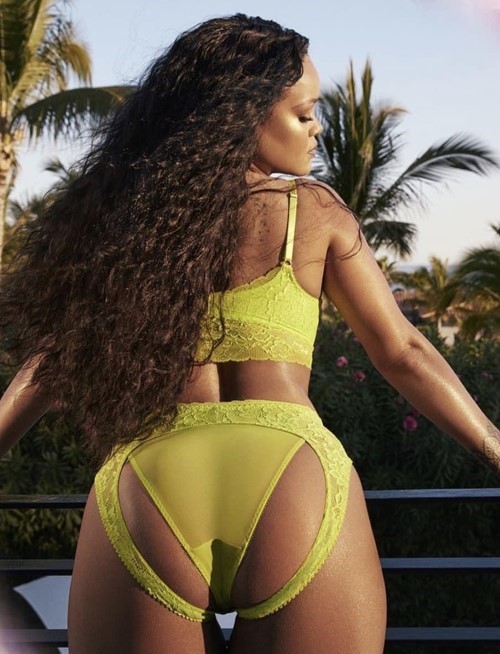 Rihanna For Savage X Fenty (2)  nude photo
