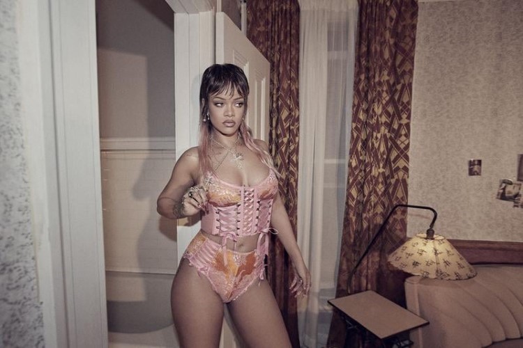 Rihanna Got Me Feeling This Way… 1  nude photo