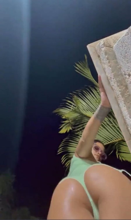 Rihanna Hello (Open Pic For Full View  nude photo