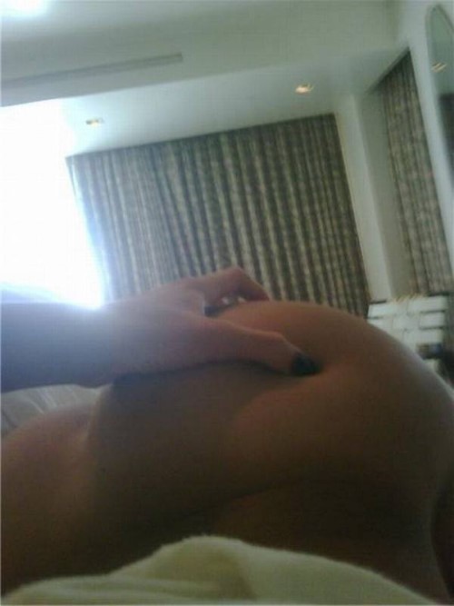 Rihanna Leaked Nudes Ass  nude photo