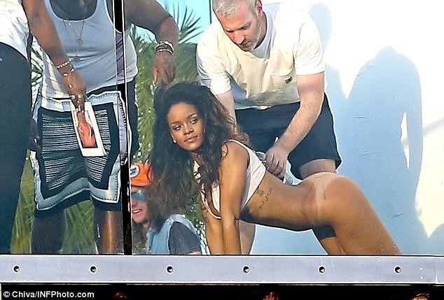 Rihanna Naked Photo Shoot  nude photo
