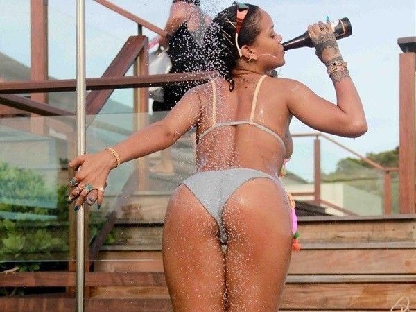 Rihanna Nude Ass In Sexy Bikini Thong  nude photo