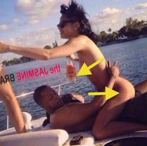 Rihanna Nude Leak  nude photo
