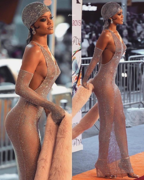 Rihanna Perfect Body(3)  nude photo