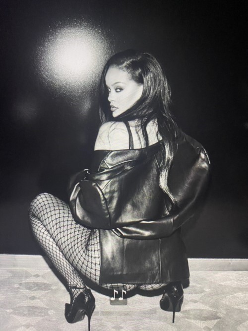 Rihanna Savage Goddess 2  nude photo