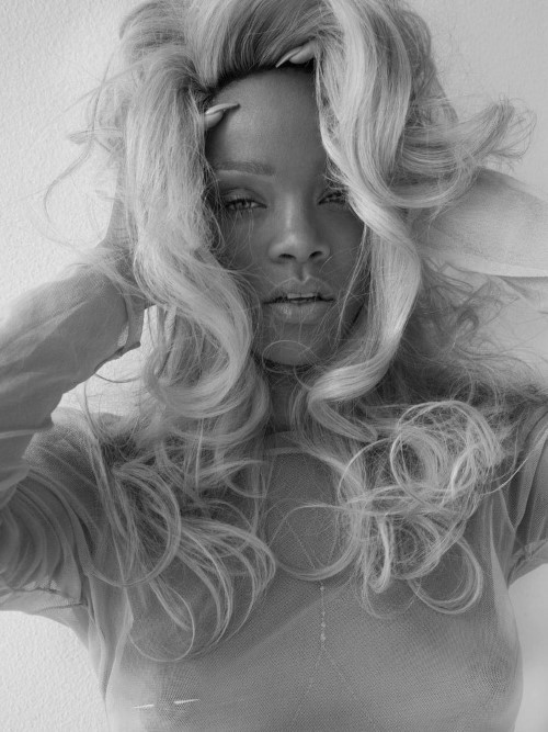 Rihanna See Through  nude photo