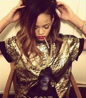 Rihanna Smoking Instagram  nude photo