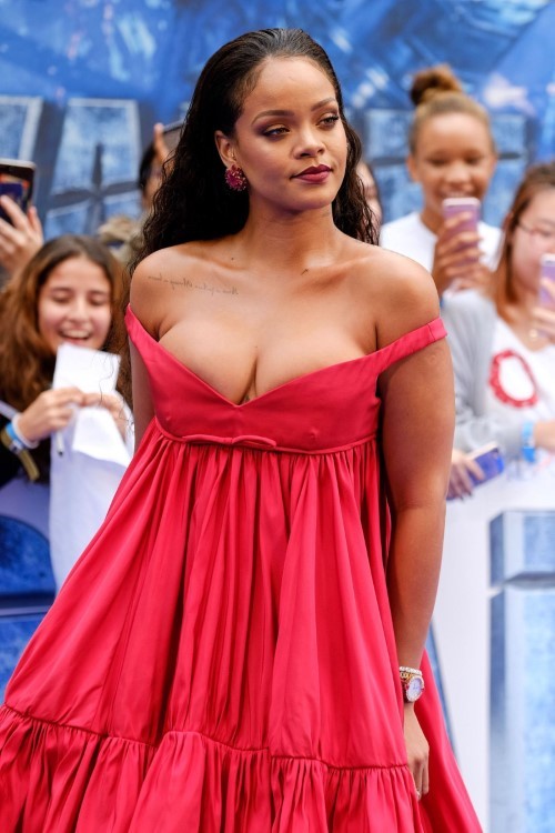 Rihanna So Perfect  nude photo