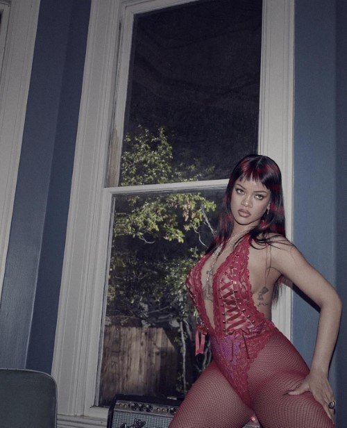 Rihanna Some From Insta 1  nude photo
