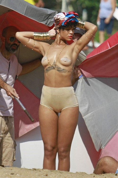 Rihanna Stunning Goddess  nude photo