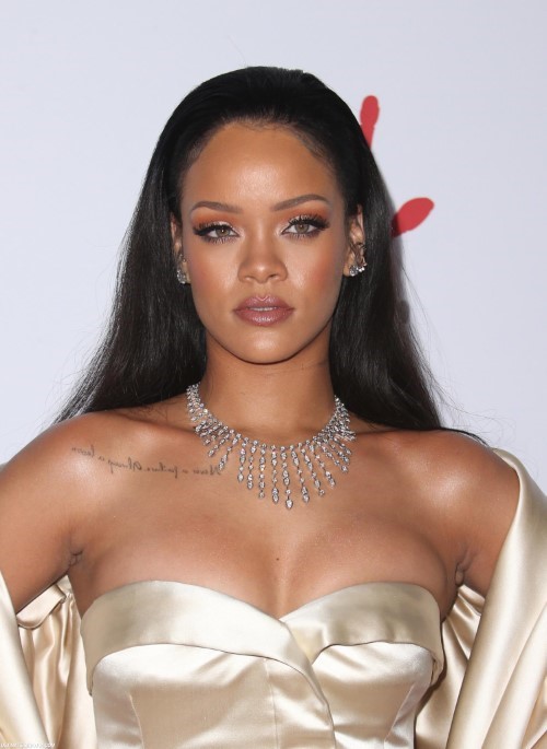 Rihanna Such A Gorgeous Skin Tone  nude photo