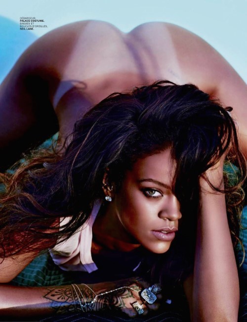 Rihanna That Arch Tho  nude photo