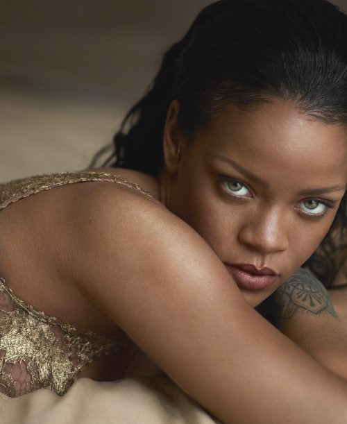 Rihanna Those Sexy Eyes  nude photo