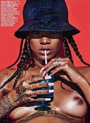 Rihanna Vagina  nude photo