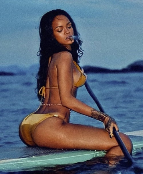 Rihanna What I Would Do For This Woman  nude photo