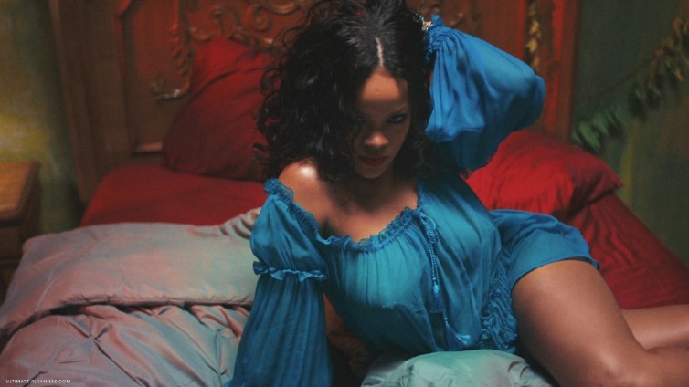 Rihanna Wild Thoughts  nude photo