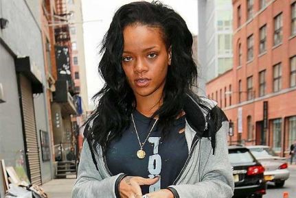 Rihanna With No Makeup  nude photo